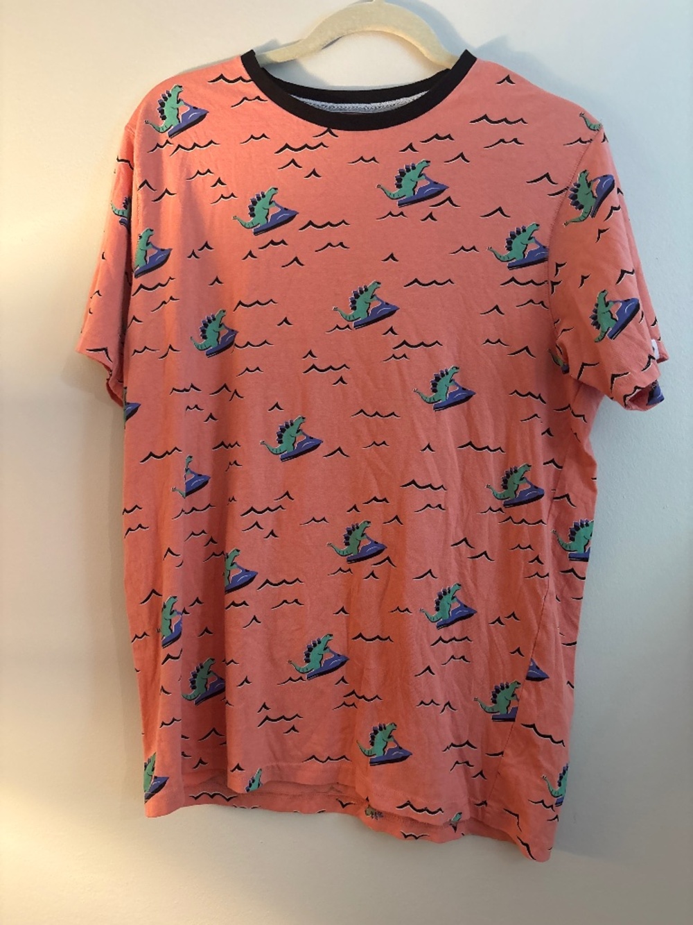 Free planet peach dinosaur tshirt large